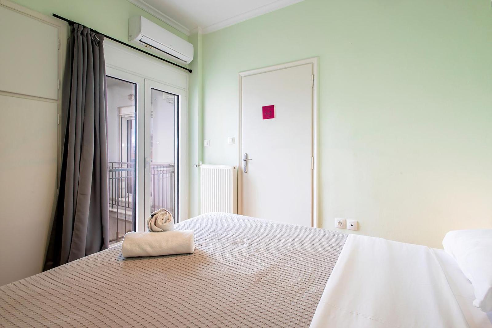 Aris123 By Smart Cozy Suites - Apartments In The Heart Of Athens - 5 Minutes From Metro - Available 24Hr Exterior foto